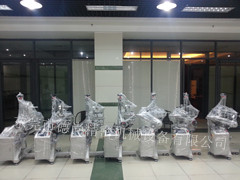 貼標機決定發(fā)展高度-德尚人性化全自動貼標機